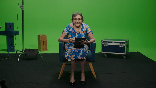 CAIXA lança 'Quem Cuida Protege'. Com a atriz Tânia Maria, campanha alerta sobre golpes e fraudes bancárias.