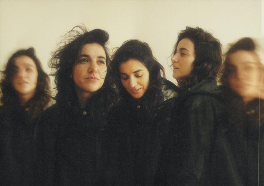 Saigon anuncia Bárbara Magri, profissional formada em Jornalismo e pós-graduada em Artes Plásticas, como sua nova Diretora de Cena.