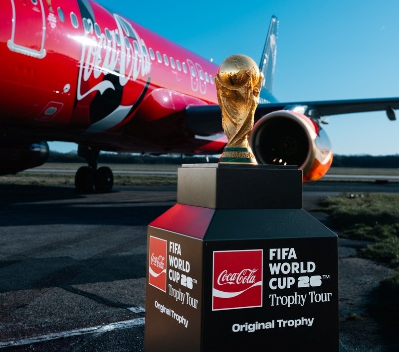 O Troféu da Copa do Mundo chega ao Brasil em tour da Coca-Cola, com experiências em São Paulo, Rio e Brasília antes do Mundial de 2026.