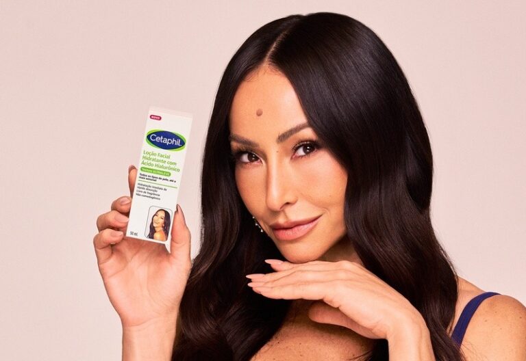 Sabrina Sato assina primeira collab de Cetaphil no mundo para lançamento de Loção Facial Hidratante com Ácido Hialurônico