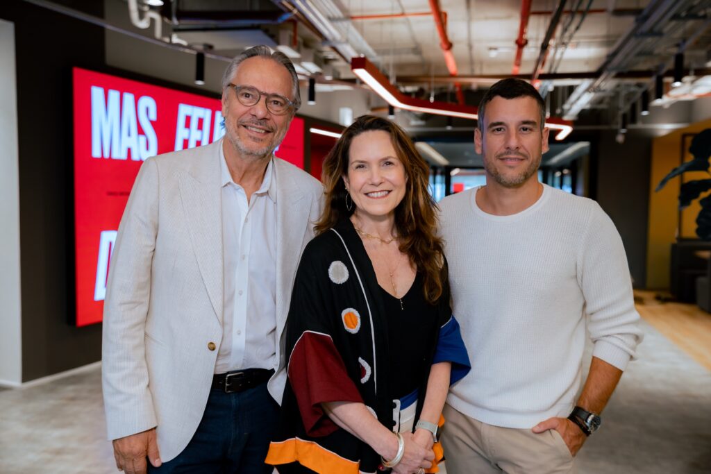 Antonio Fadiga, sócio-presidente da Artplan; Ana Paula Sanchez, diretora-geral da Artplan; e Pedro Fernandes, diretor de Marketing da Baruel
