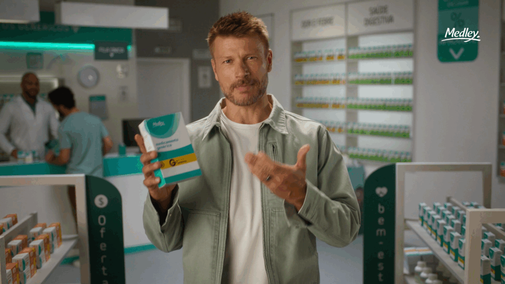 Rodrigo Hilbert estrela campanha dos 30 anos da Medley