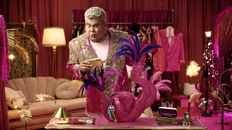 Milton Cunha protagoniza campanha de Carnaval da Serasa