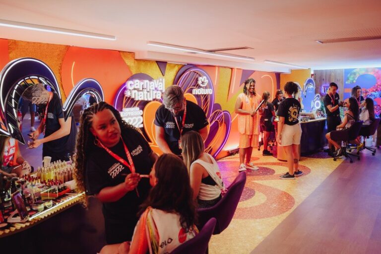 Natura ocupa o Expresso 2222 com beleza, cultura e homenagem a Preta Gil no Carnaval de Salvador