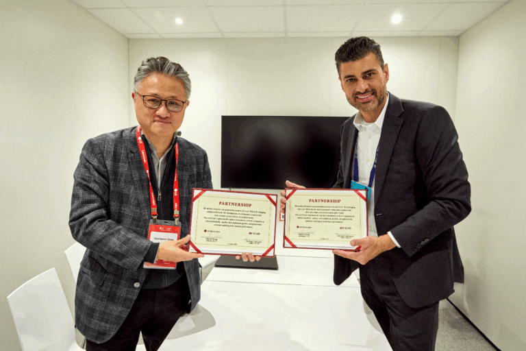 Daniel Song, presidente da LG Brasil e Richard Albanese, CEO da The LED