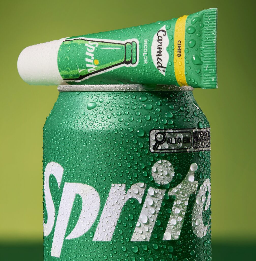 Cimed amplia collab com a Coca-Cola e lança Carmed + Sprite para o verão