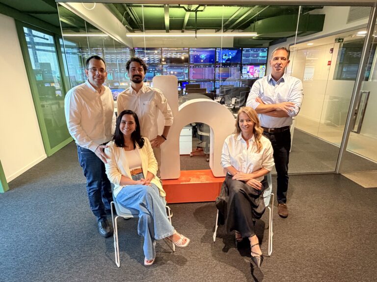 helloo se reposiciona, reforça liderança e amplia presença em shoppings, residenciais e aeroportos para acelerar crescimento em 2026. - Time helloo