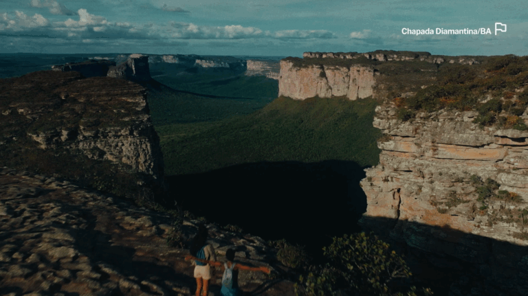Ilha Crossmídia e Propeg lançam campanha internacional da Embratur para a Europa. Embratur_Chapada