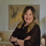 Sandra Martinelli, CEO da ABA, fala sobre liderança feminina, desafios na carreira e o impacto de ocupar espaços de decisão.