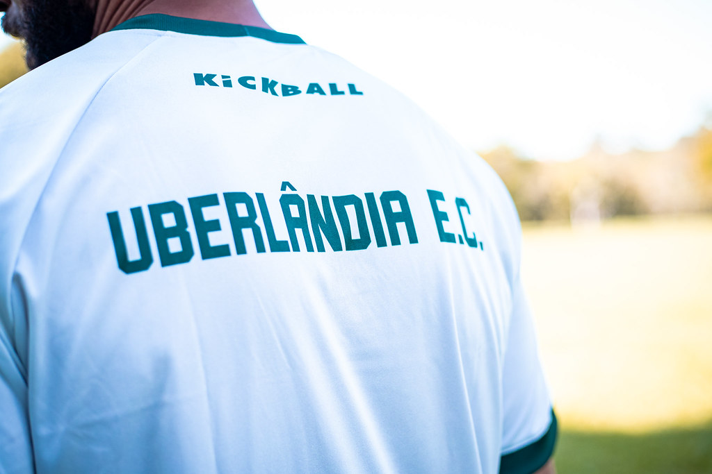 Uber entra em campo com naming rights no futebol e vira parceira do Uberlândia E.C.