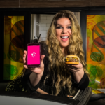 Burger King e Serasa fazem ação de madrugada com sanduíche grátis e campanha com Wanessa Wolf