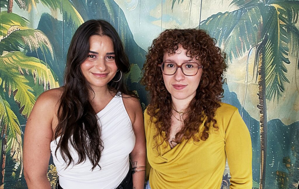 A ISLA, agência liderada por Ricardo John, anuncia a contratação de Carolina Barreiros como nova redatora sênior e Beatriz Moura como diretora de arte