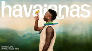 Havaianas amplia campanha global com Vinícius Júnior e destaca autenticidade e o lifestyle brasileiro no mundo.