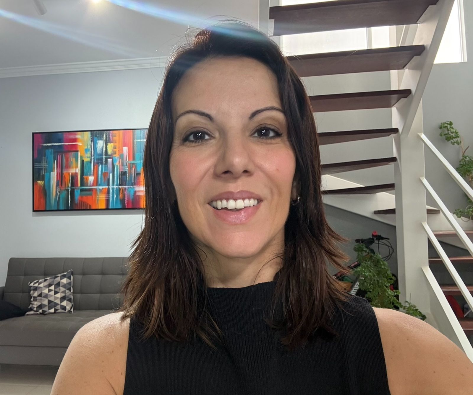 Renata Soller explica por que reputação, autoridade e PR se tornaram ainda mais estratégicos na era da IA generativa.