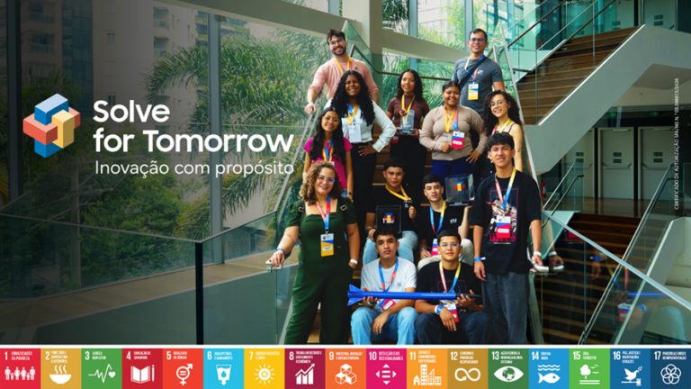 Integrantes do projeto BabaçuTech (Vencedor Nacional em 1º lugar) e Apollo SPX (Vencedor pelo Júri Popular) da 12ª edição do Solve for Tomorrow