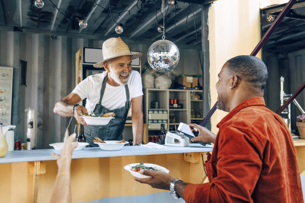 Visa amplia benefícios para PMEs com ferramenta que analisa reputação digital e oferece insights para fortalecer presença online.