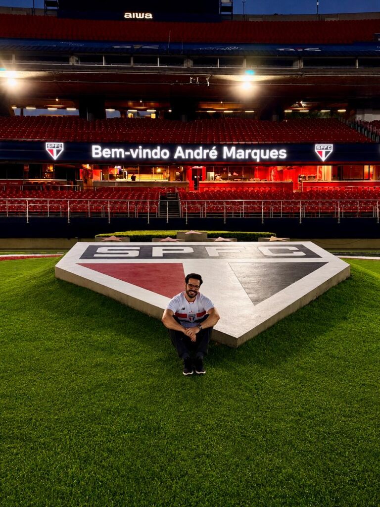 São Paulo FC contrata André Marques para liderar o marketing e reforçar estratégias de marca, negócios e crescimento do clube.