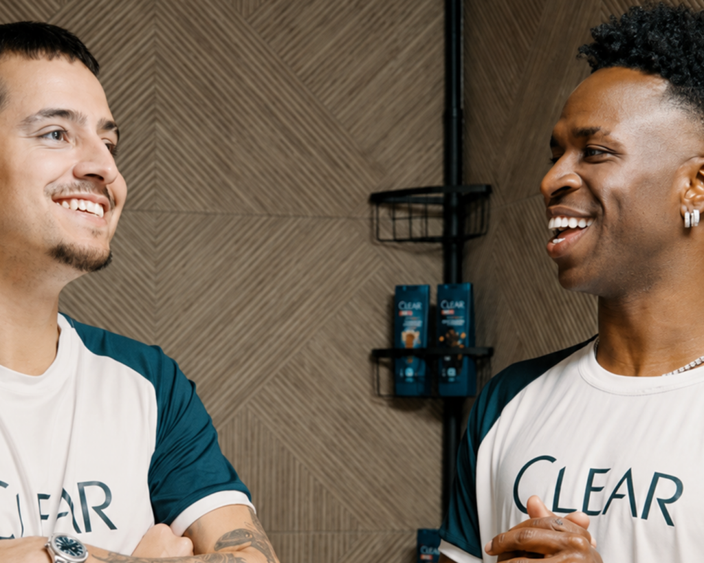 Vini Jr. e Coringa em ação da Clear
