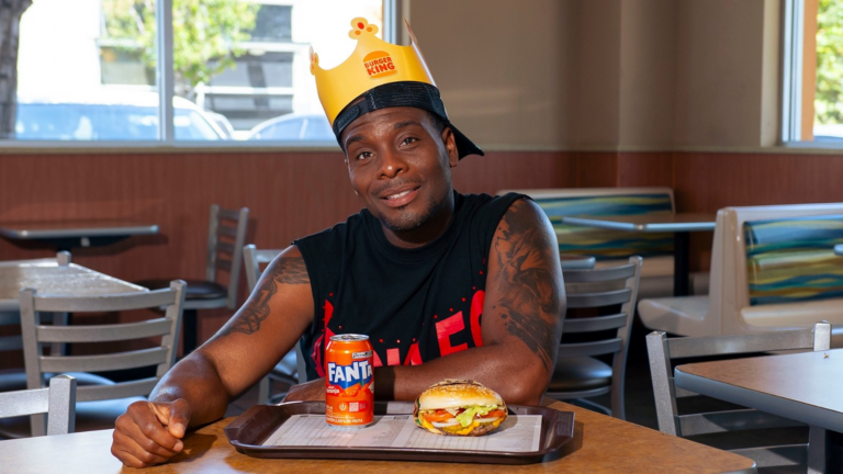 Burger King e Fanta apostam na nostalgia dos anos 90 com Kel Mitchell em nova campanha