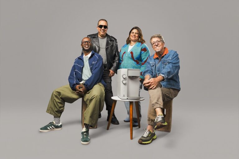 Everest troca estereótipos por experiência e coloca talentos 50+ em nova campanha