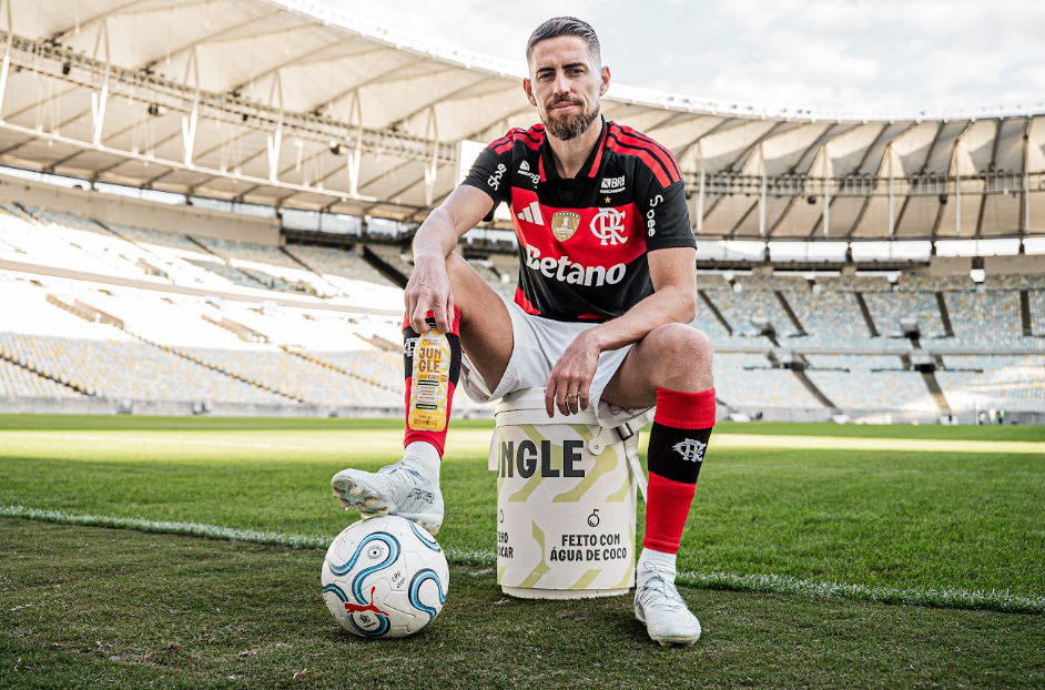 Jorginho do Flamengo reforça aposta da Jungle no futebol e vira embaixador da marca