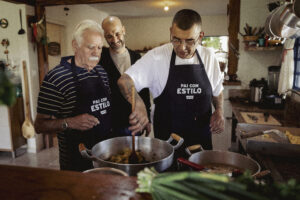 Levi's celebra Dia dos Pais com campanha estrelada por Jefferson Rueda, chef do restaurante A Casa do Porco