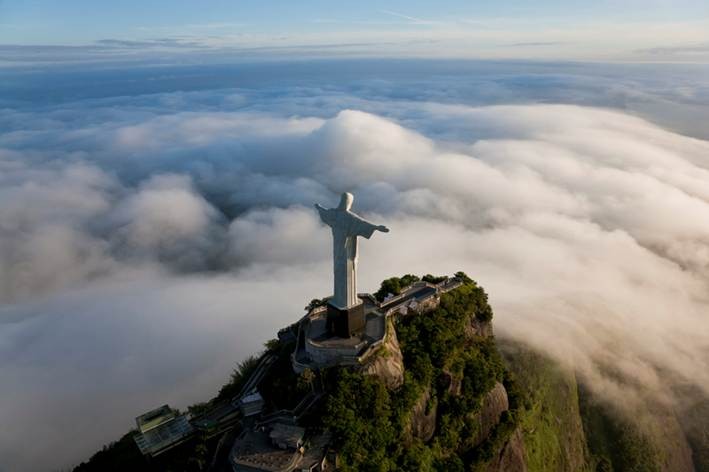 Mastercard oferece experiência exclusiva para contemplar o amanhecer aos pés do Cristo Redentor