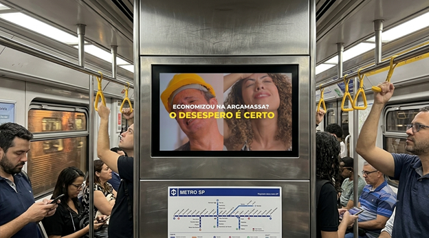 Quartzolit leva perrengues de obras e reformas para telas de DOOH em campanha nacional de conscientização