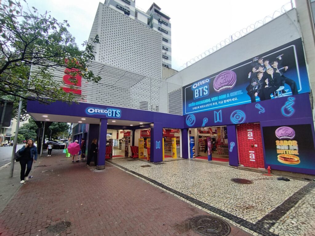 Mondelēz Brasil e Americanas inauguram primeira flagship de Oreo BTS no Brasil