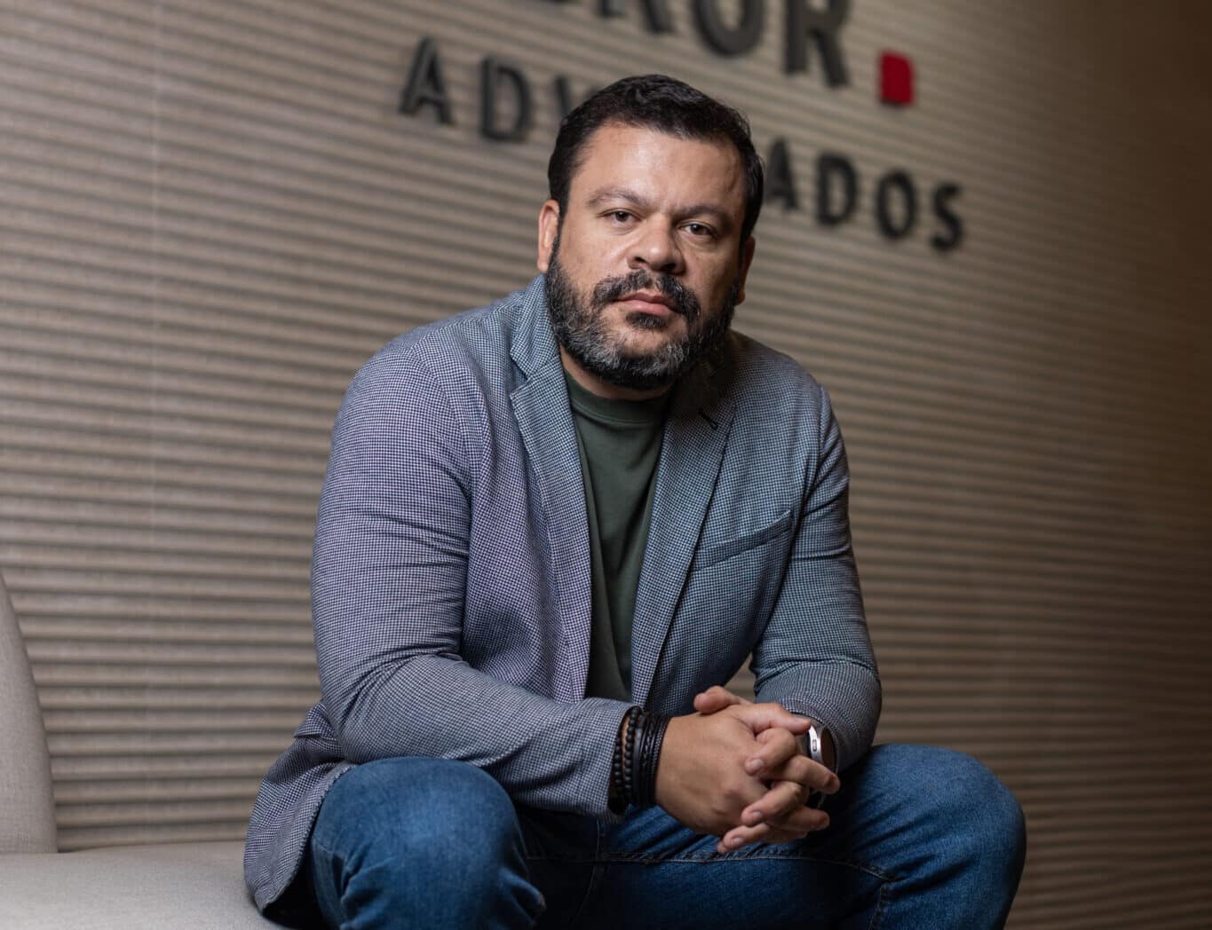 A razão social diz “Advogados” - mas em que negócio está sua marca? Artigo de Igor Caitano