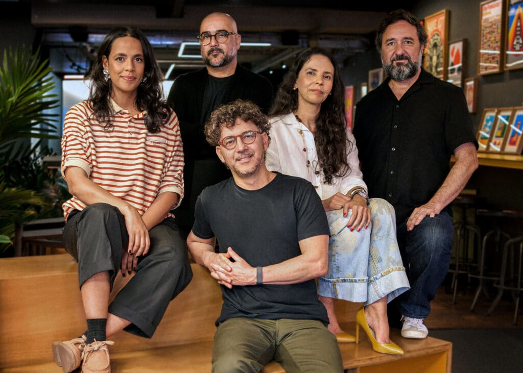 Ampfy anuncia nova estrutura criativa com liderança de Fred Siqueira e trio de diretores executivos