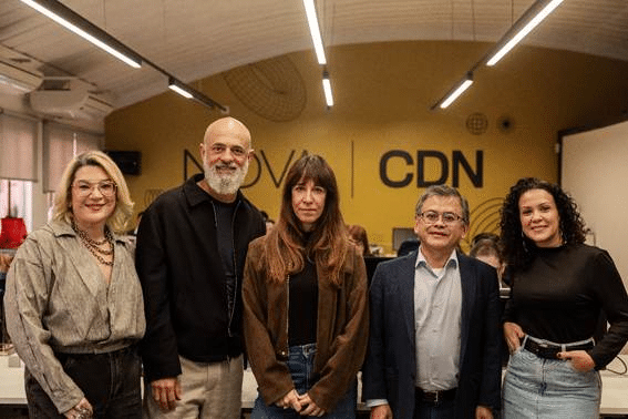 Da esquerda para a direita: Vanessa Campos, Fábio Santos, Silvia Ruiz. Oscar Kita e Cintia Rebello | Crédito: Tially Lima