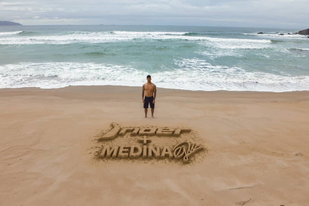 Rider anuncia Gabriel Medina como embaixador global e prepara coleção com surfista