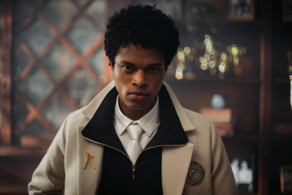 Santos, Umbro e Pelé Brand resgatam estilo do Rei do Futebol em coleção de moda