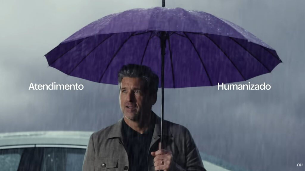 Nubank Ultravioleta traz Patrick Dempsey em sua nova campanha conectada ao universo do automobilismo