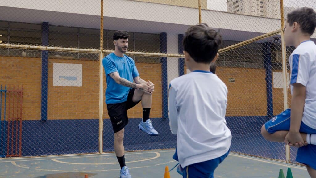 "Uma vida inteira de aprendizados": FTD Educação estreia campanha documental para o Dia dos Professores