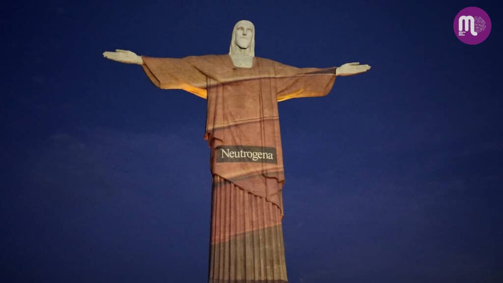 Projeção mapeada de Neutrogena no Cristo Redentor