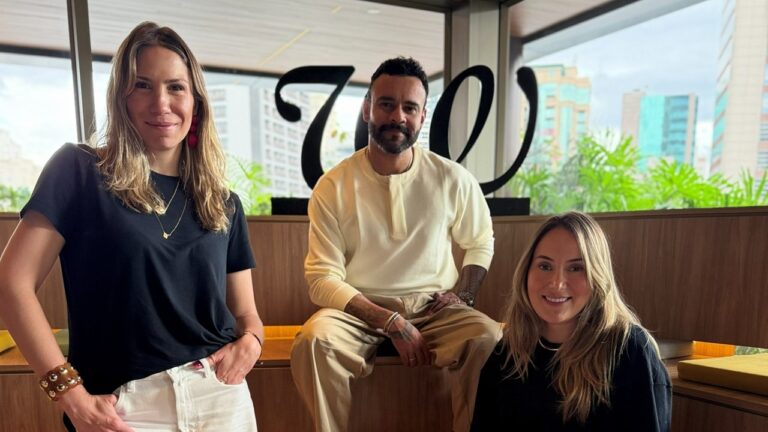 We contrata Carolina Forestieri e Stefano Scotto para Atendimento